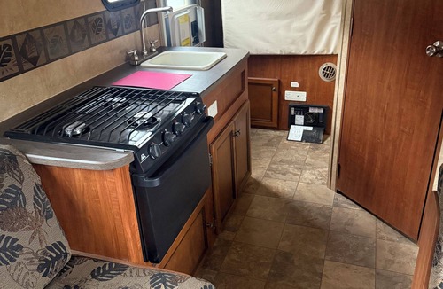 Dixie - Berryhill House | Terrific 2-bedroom mobile home with AC in Charlotte