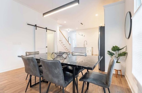 East Hill House | The Alabaster - Stylish Home in East Nashville