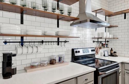 Beach Institute House | The Artist Retreat Estate