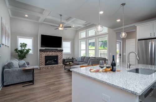 Athens House | The Athens Escape - Minutes from UGA! Go Dawgs!