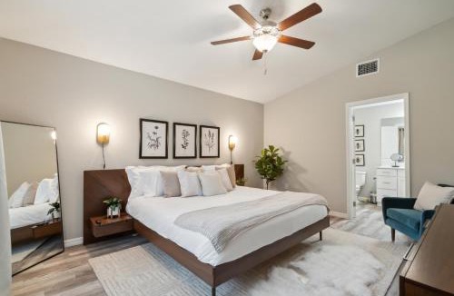 North Port House | The Balboa - Modern Luxury Getaway