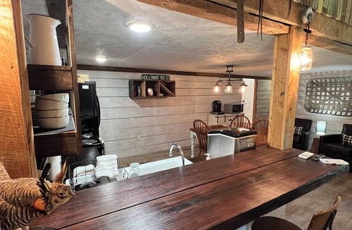 Metter House | The Barn at Canoochee Farms (23 miles from Statesboro and GSU)