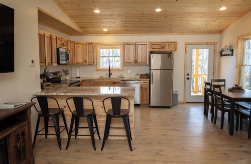 Stecoah House | The Bears Den, cozy 2 bedroom newly built home in the mountains.