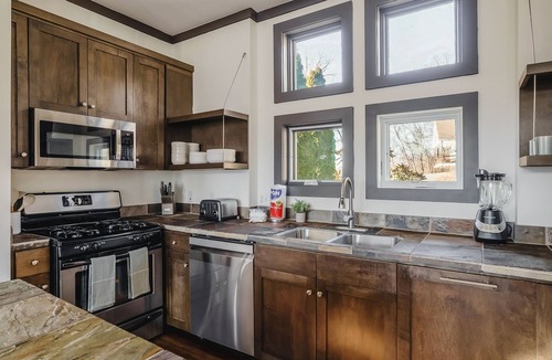 Smithville House | The Bungalow at Blue Water Bay