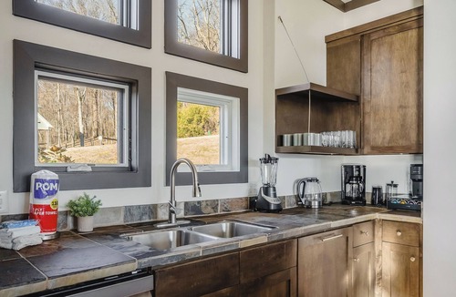Smithville House | The Bungalow at Blue Water Bay