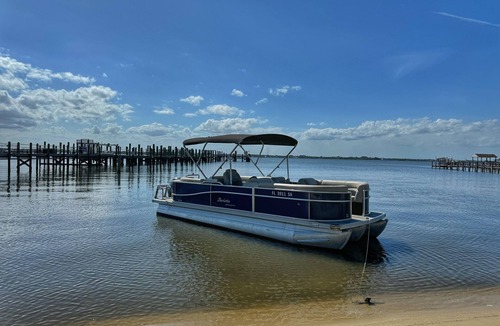 Grant-Valkaria Boat Rental | The Burrow, an amazing floating cabin with pontoon rental available