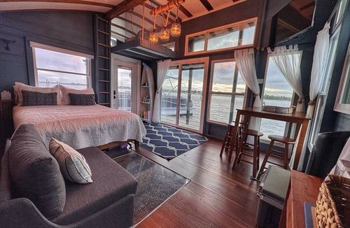 Grant-Valkaria Boat Rental | The Burrow, an amazing floating cabin with pontoon rental available