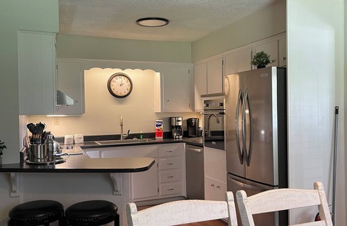 Isle of Hope Historic District House | The Cardinal House 1A. In a Stunning area, see the deer pass by!