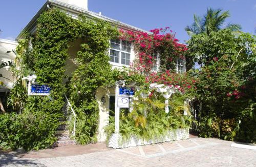 Vero Beach Hotel | The Caribbean Court Boutique Hotel