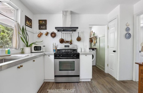 Cayce House | The Cayce Cottage | 3BR w/Private Pool
