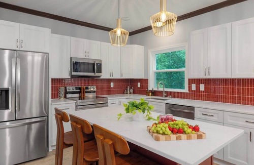 Charlotte House | The Charlotte Social - Hot Tub, Pickleball, Game Room, Movies, Golf, Games