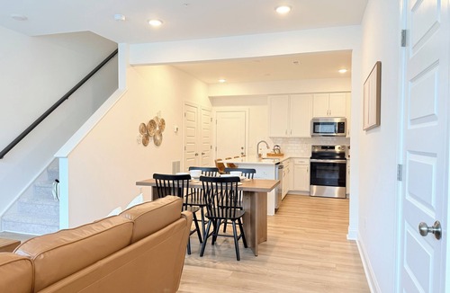 Wake Forest Apartment | The Chic Boutique @ Magnolia Trace - new 2 bedroom condo in downtown Wake Forest