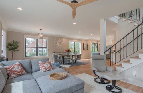 Athens House | The Classic Cottage-Walkable 5pts/UGA/Stadium