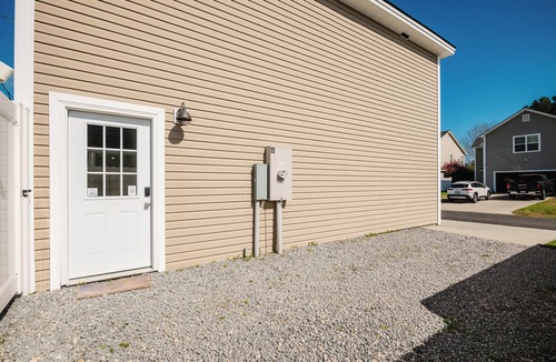 Bluffton Apartment | The Coastal Carriage - Pet Friendly Retreat in the Heart of Old Town Bluffton