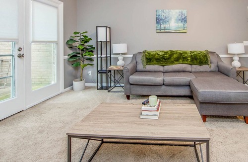 Fayetteville Cottage | The Coronation Guest House