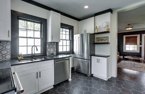 Downtown Cottage | The Cottage-I bedroom with AC and WiFi in historic Augusta