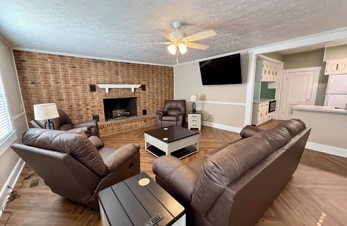Norristown Other | The Country Farmhouse offers five bedrooms and is located in peaceful location.