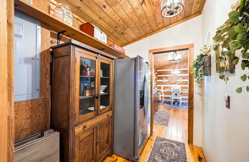 Piney Flats House | The Cove by Peaceful Peak
