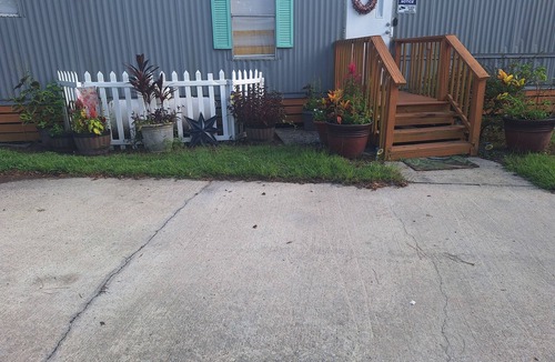 Hinesville House | The Cozy Main Suite 2-bedroom mobile home in welcoming Hinesville with WiFi, Ac