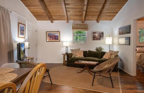 Cedar Mountain House | The Deep Forest Green Cottage · The Deep Forest Green Cottage