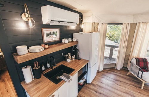 Mill Spring RV Rental | The Dogwood - Luxury Glamping Tent near Tryon International Equestrian Center - North Carolina