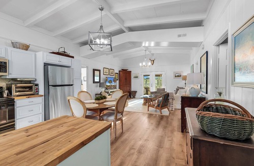 Inlet Harbour House | The Ellington Beach House - Creek front in Garden City Beach