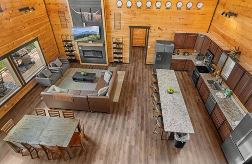 Gatlinburg Cabin | The Gatlinburg Resort by Ghosal Luxury Lodging