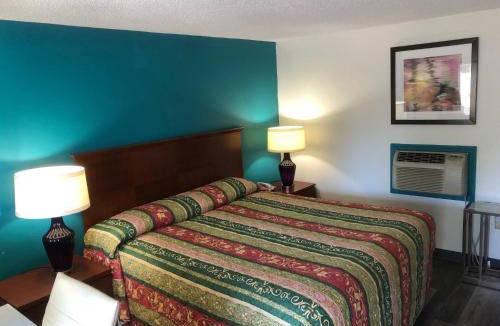 Georgetown Cabin | The Georgetown Inn