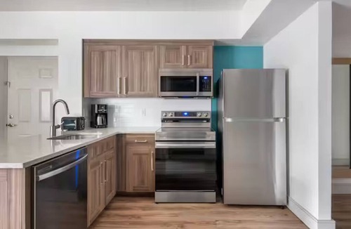 West Kissimmee Hotel | The Getaway You’ve Been Waiting to Find! 2 Units with Kitchen, Outdoor Pool!