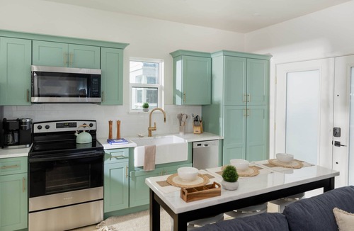 Colonialtown South House | The Gojjo Tiny House Walkable Retreat