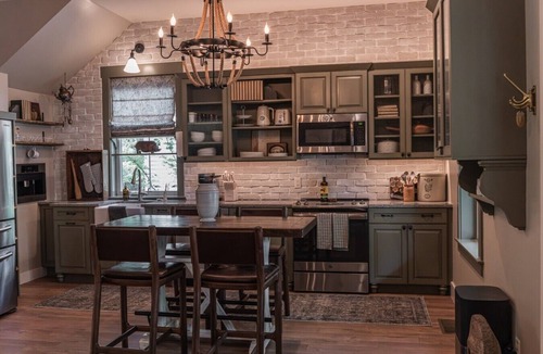 Olde Town House | The Guilford Cottage
