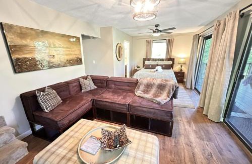 Almond House | The Happy Appalachian, Hot Tube, Lake, Fireplace, Relaxation
