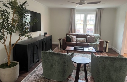 Mauldin House | The Haven: 4-Bedroom Retreat with Hot Tub Near Greenville, SC