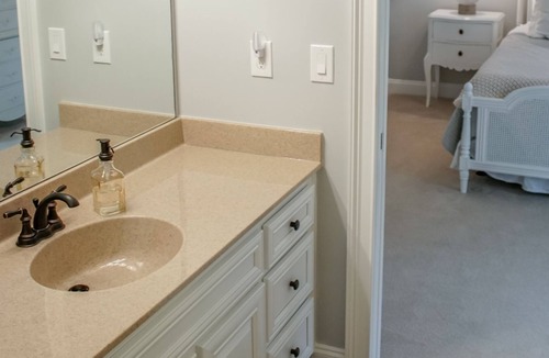 Gainesville House | The Hidden Haven-LakeFront on Lanier, Pool, Dock!
