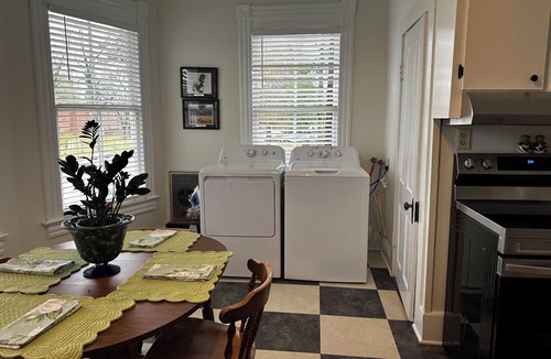 Whiteville Apartment | The Historic Crutchfield Upstairs Apartment