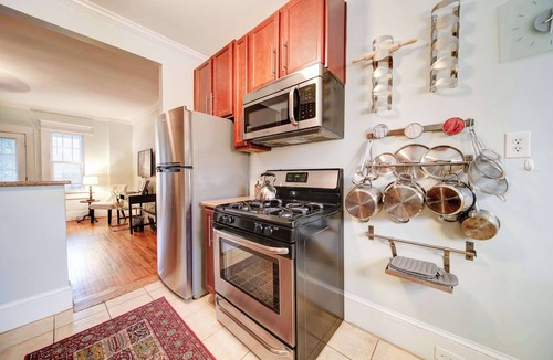 Dilworth Apartment | The Home Collection: King Suite near Atrium CMC & Uptown CLT