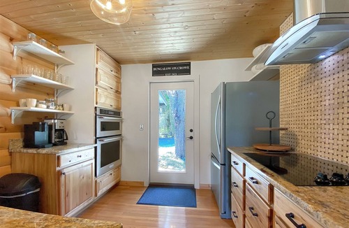 Highlands Hills Cabin | The Kind of Place You Stop Rushing the Moment You Arrive | Bungalow on Crowe