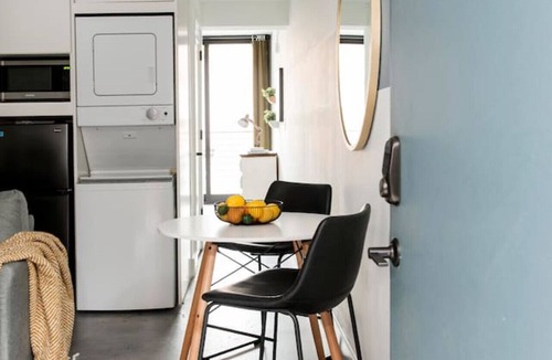 Virginia Highland Apartment | The Lillian – Cozy Downtown Atlanta Skyline Stay
