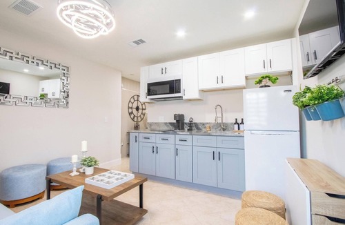 Longwood House | The Longwood Escape Modern Private Guesthouse Near Orlando
