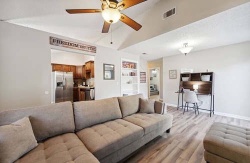 Hinesville House | The Marne Family Stay, Pets Welcome