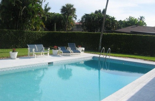 Moorings House | The Moorings, 4 bed Villa with pool in upscale Naples. MIN 30 DAY BOOKINGS ONLY