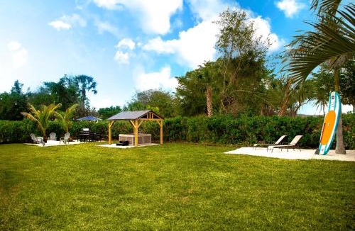 East Naples House | The Morning Star Spa & Private Mini Beach Close to everything