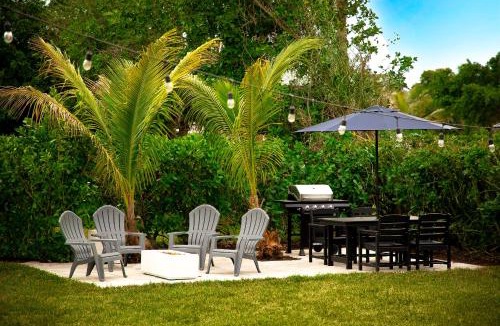 East Naples House | The Morning Star Spa & Private Mini Beach Close to everything