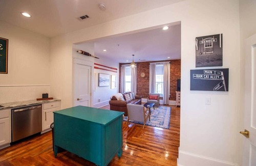 Seneca Apartment | The Nest Above -Bluebird (studio)
