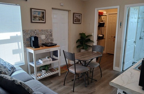 Sun 'N Lake House | THE ORCHARD SUITE OF SEBRING