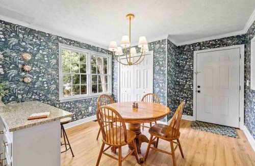 Travelers Rest House | The Rabbit Hole