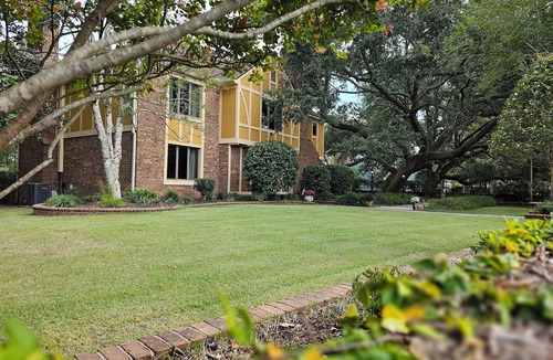 Socastee House | The Ranch: A Spacious 5-Bedroom Home with Pool in Quiet Neighborhood