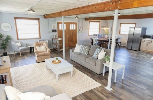 Plant City Apartment | The Rustic Reed Barn