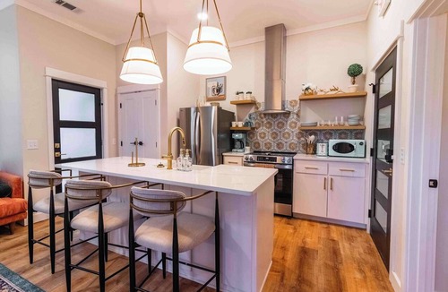 Old West Broad Neighborhood Apartment | The SCAD District Loft | 2BR on MLK Blvd