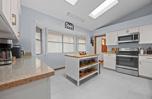 Gainesville House | The Secluded Sanctuary Zen Nature Retreat w/Salt Pool, Office & Lanai